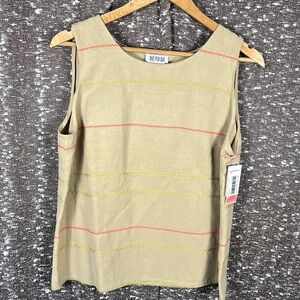 Due Per‎ Due Sleeveless Shirt with Embroidered Accent